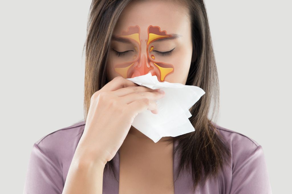 Ăn gì, uống gì để giảm tình trạng ngạt mũi do COVID-19?
